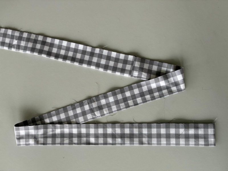 Fichier:Coussin coeur volants 3.jpg