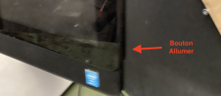 Allumer le PC avec le bouton en bas à droite de l’écran